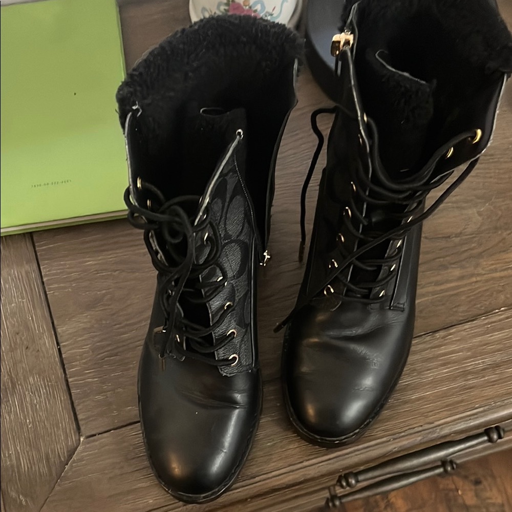Black Lace-Up Women's Ankle Boots with Faux Fur Trim